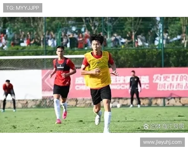 2022年00后足球明星崭露头角引领新一代足球潮流与梦想